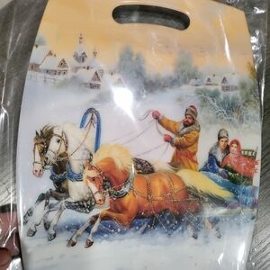 Russian Winter Sleigh Ride Decorative Cutting Board (Best For Gift)👌